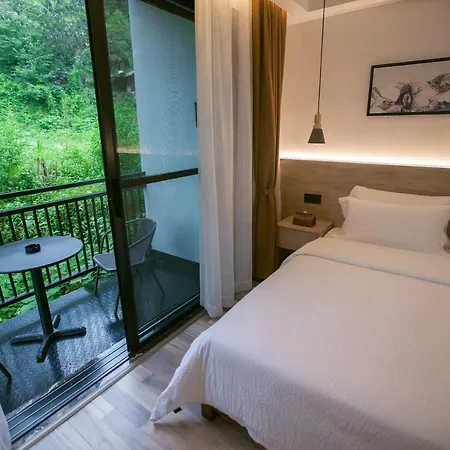 Whispering Mountains Boutique Hotel Zhangjiajie Exterior photo