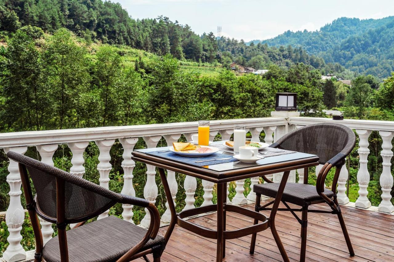 Whispering Mountains Boutique Country house