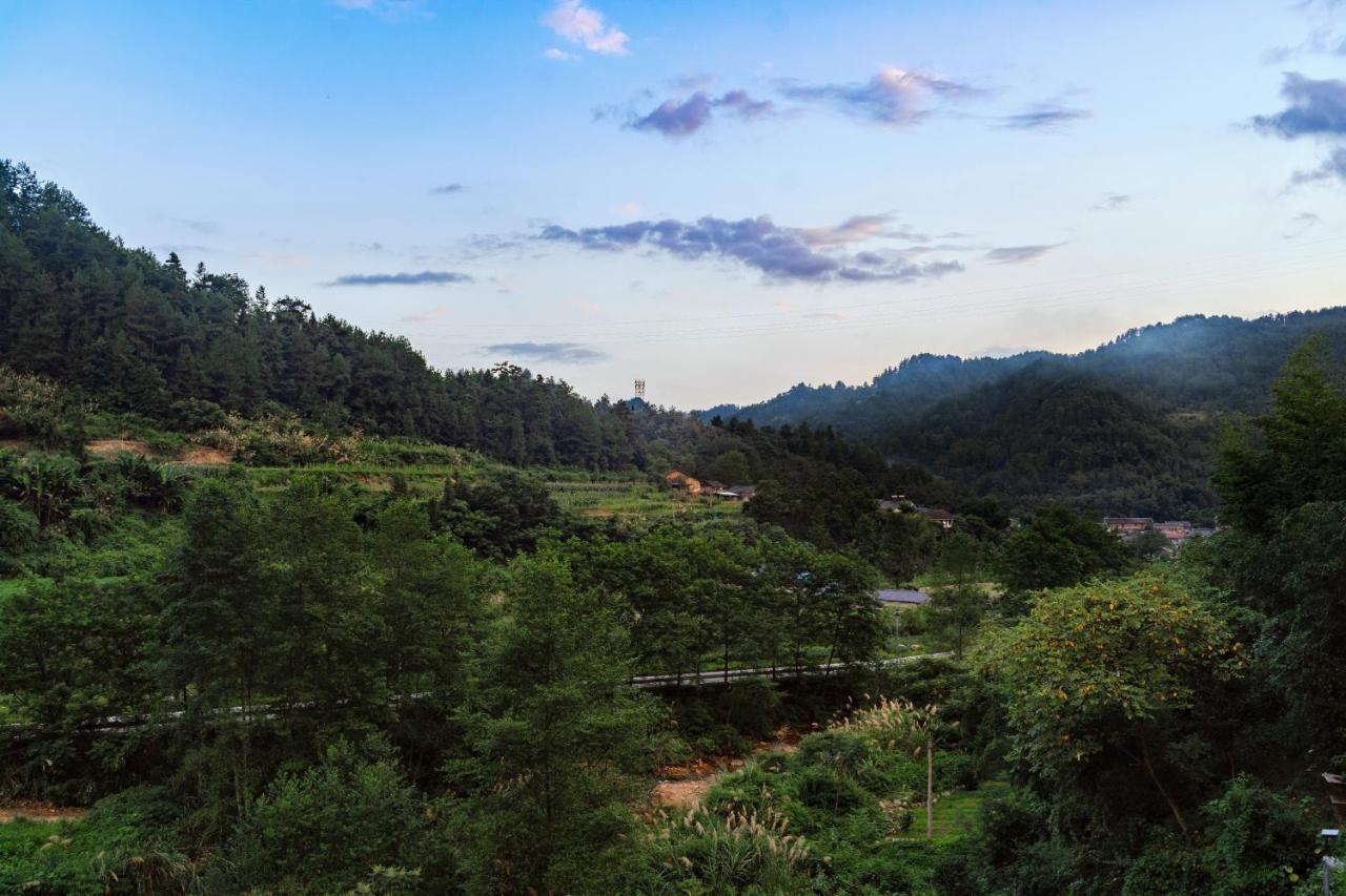 Whispering Mountains Boutique Zhangjiajie
